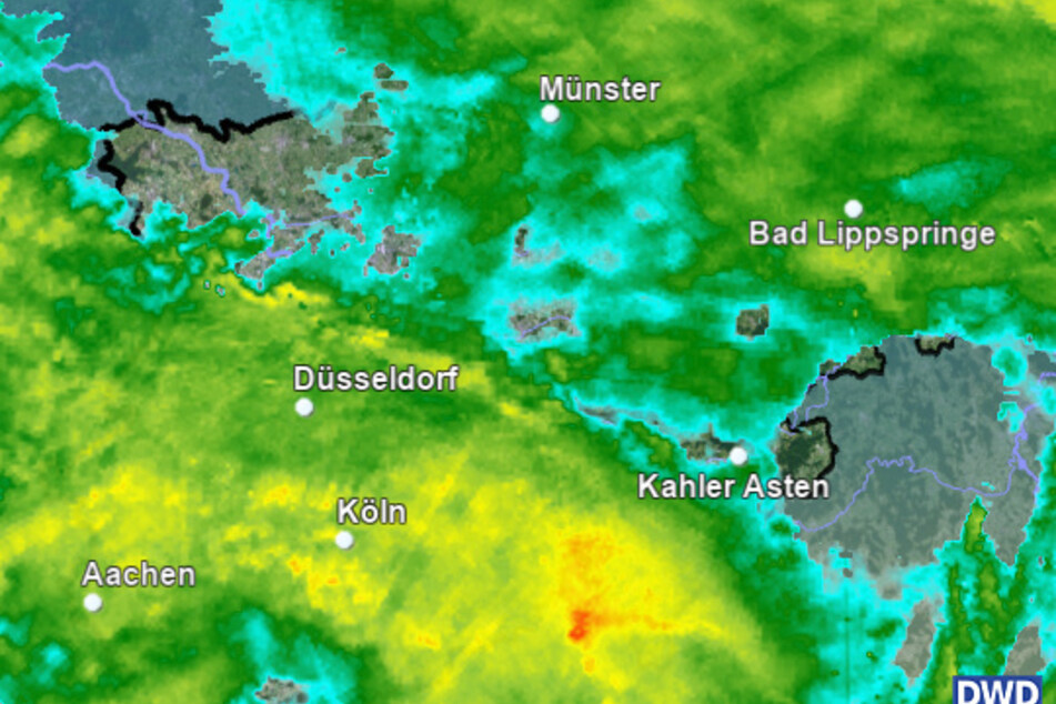 Es wird ungemütlich: Der Niederschlagsradar des Deutschen Wetterdienstes zeigt für NRW Regen an.