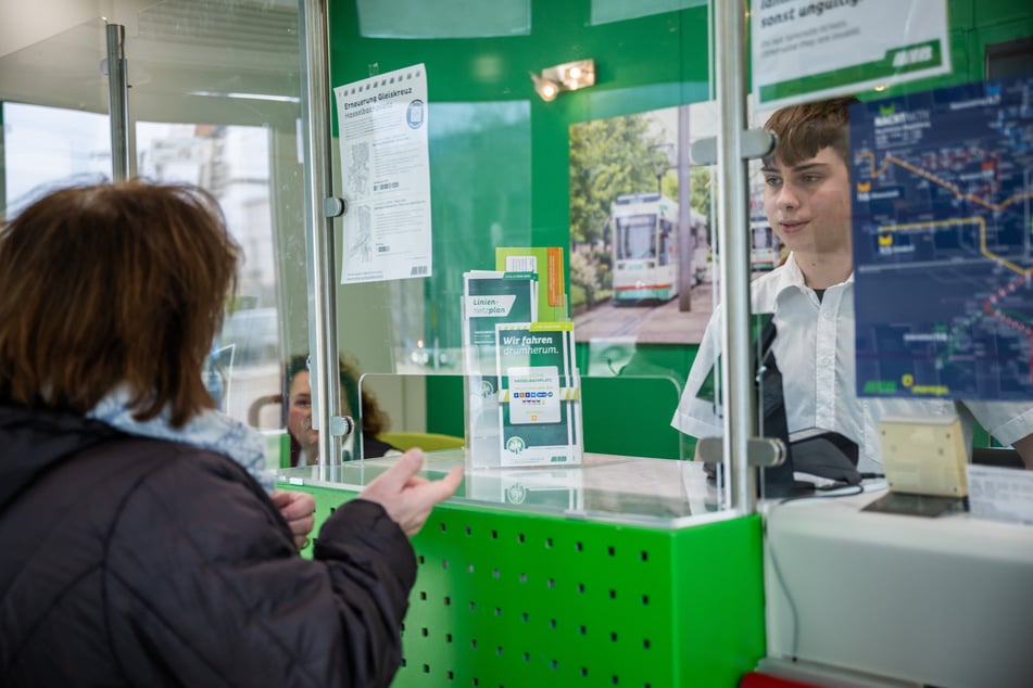 Kunden können sich zukünftig auf durchgängige Öffnungszeiten bei den MVB freuen.