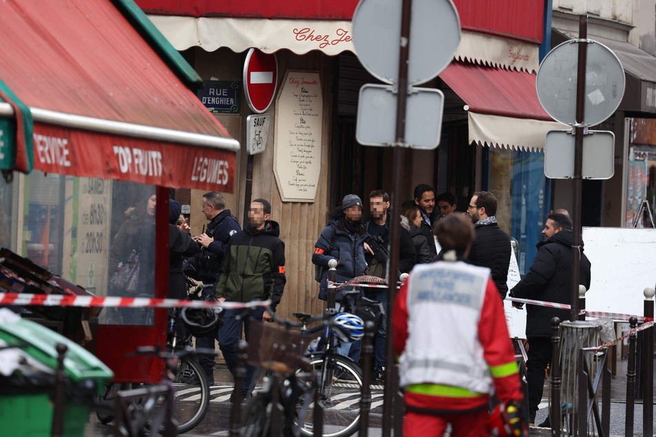 Tödliche Schüsse in Paris: Drei Menschen sterben, Polizei nimmt Verdächtiger fest