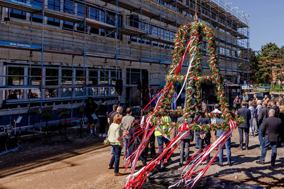 Das neue Gebäude der Gesamtschule in Köln-Rodenkirchen soll 2023 fertig sein.