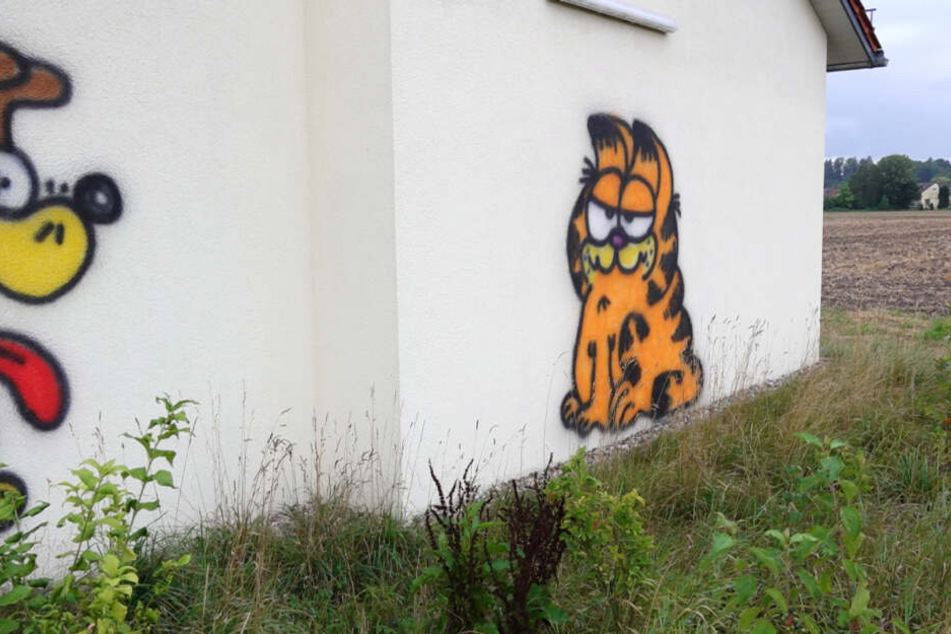 Ein Garfield-Graffiti an einer Wand. Wer die Bilder erstellt hat, ist nicht bekannt.