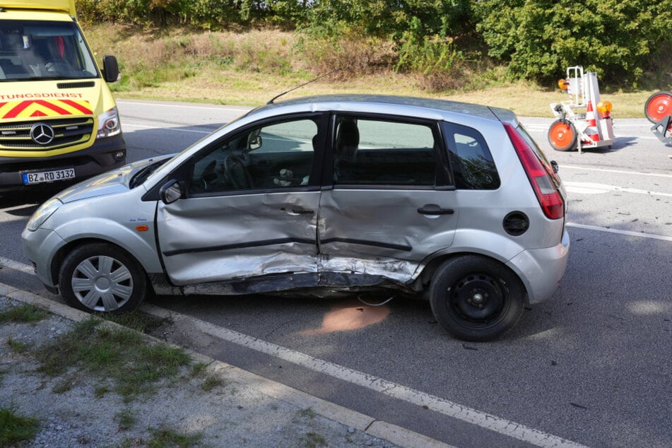 Ein Ford Fiesta kollidierte mit einem Audi.