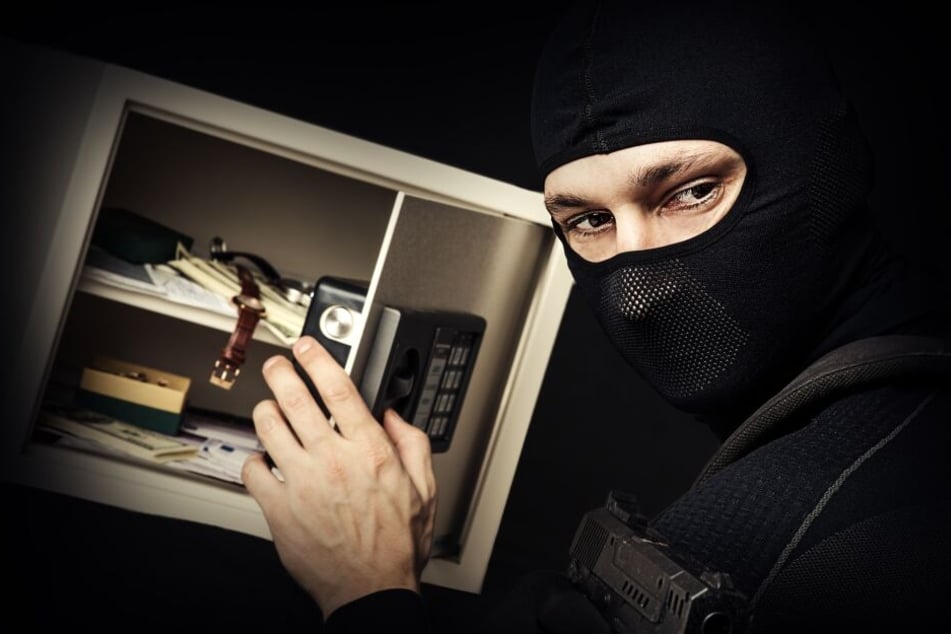 Die Einbrecher stahlen einen Tresor mit den Erinnerungen des gestorbenen Vaters (Symbolbild).