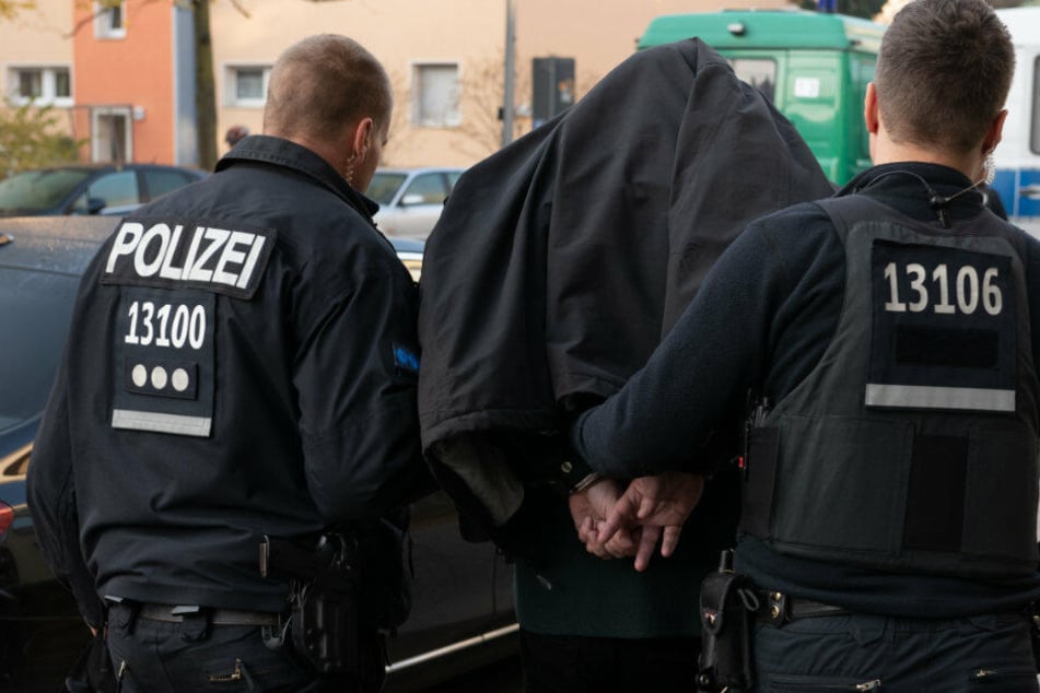 Die Polizei konnte den Mann kurz nach der Tat festnehmen. (Symbolbild)