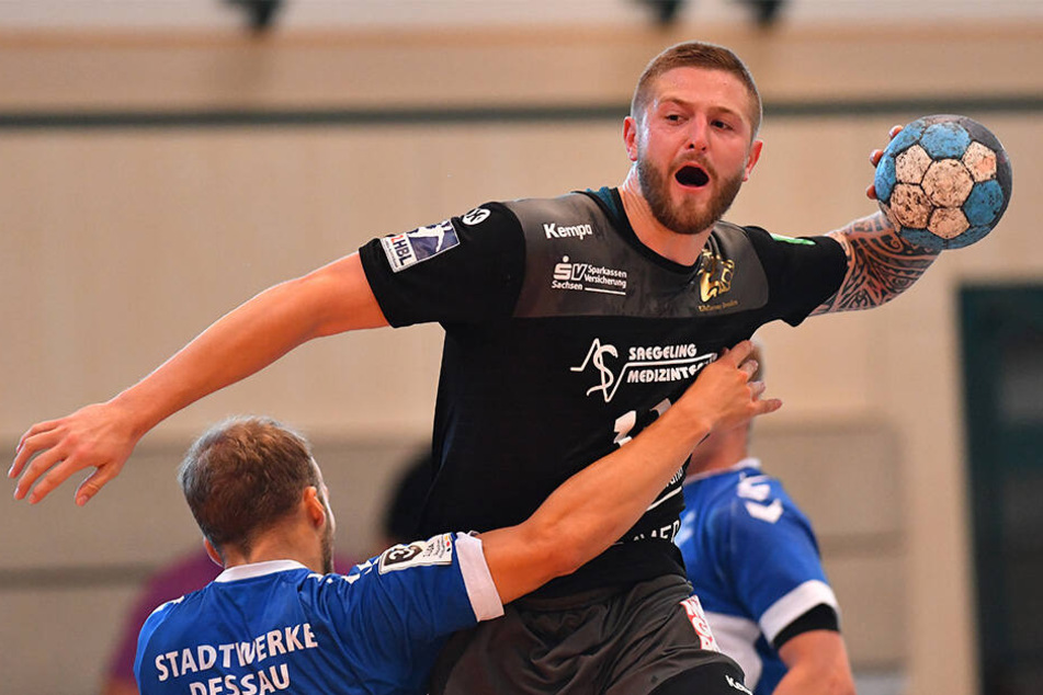 Mindaugas Dumcius steigt am höchsten und zieht ab. Der litauische Nationalspieler hat sich in Dresden und beim HC Elbflorenz gut eingelebt, erzielte bisher 22 Feldtore für seinen neuen Verein.