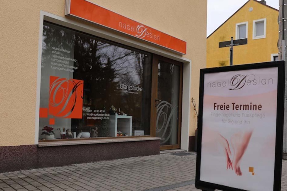 Dieses Nagelstudio auf der Meußlitzer Straße hatte der Täter im Visier.