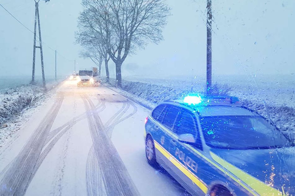 Die Straßen waren am Morgen glatt.