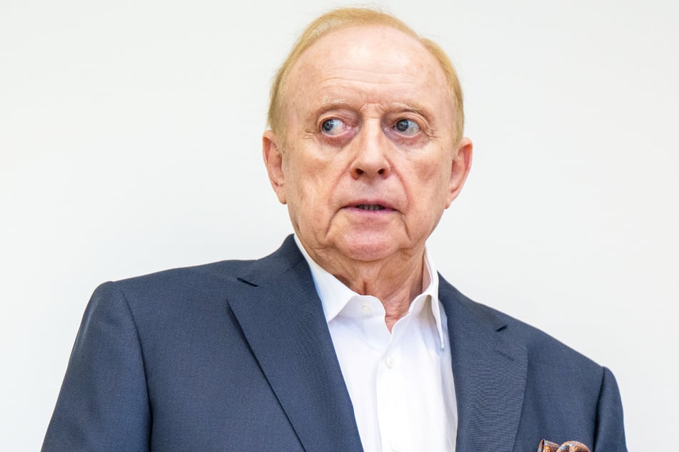 Alfons Schuhbeck (76) steht in München vor Gericht.