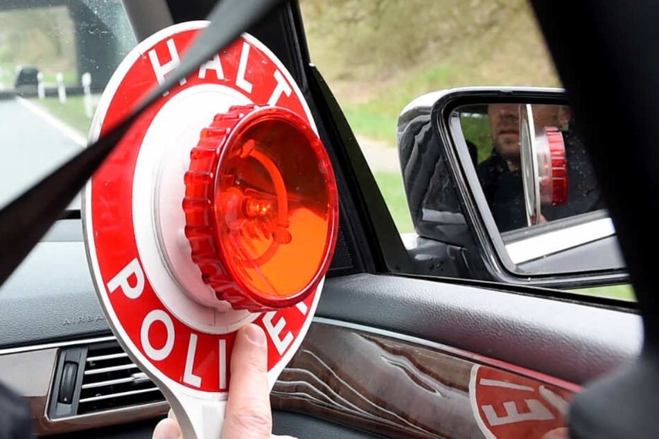 Die Bundespolizei forderte den Fahrer des Transporters zum Halten auf.