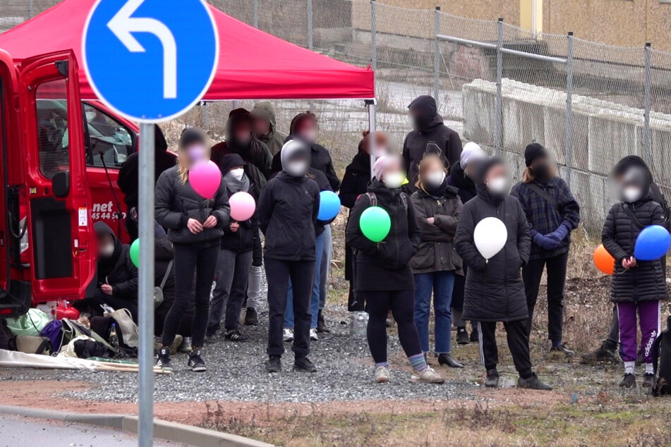 Chemnitz: Party vorm Frauen-Knast: Sympathisanten feiern Geburtstag von mutmaßlicher Linksextremistin