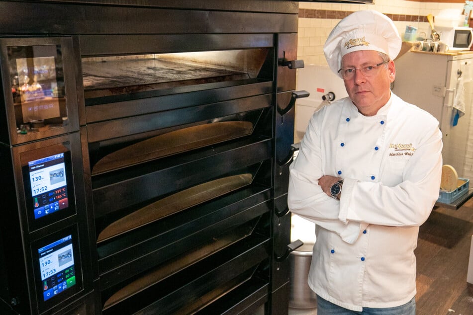 Dem Dresdner Bäckermeister Matthias Walther (52) geht die Situation gehörig auf den Keks.
