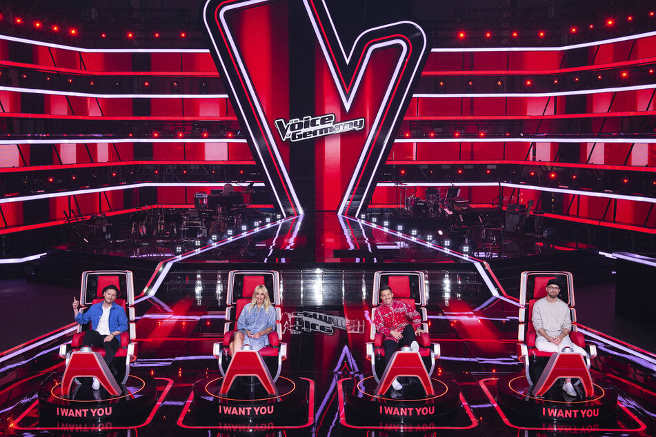 Das sind die vier Coaches der elften Staffel "The Voice of Germany": Johannes Oerding (39, v.l.n.r.), Sarah Connor (41), Nico Santos (28) und Mark Forster (38).