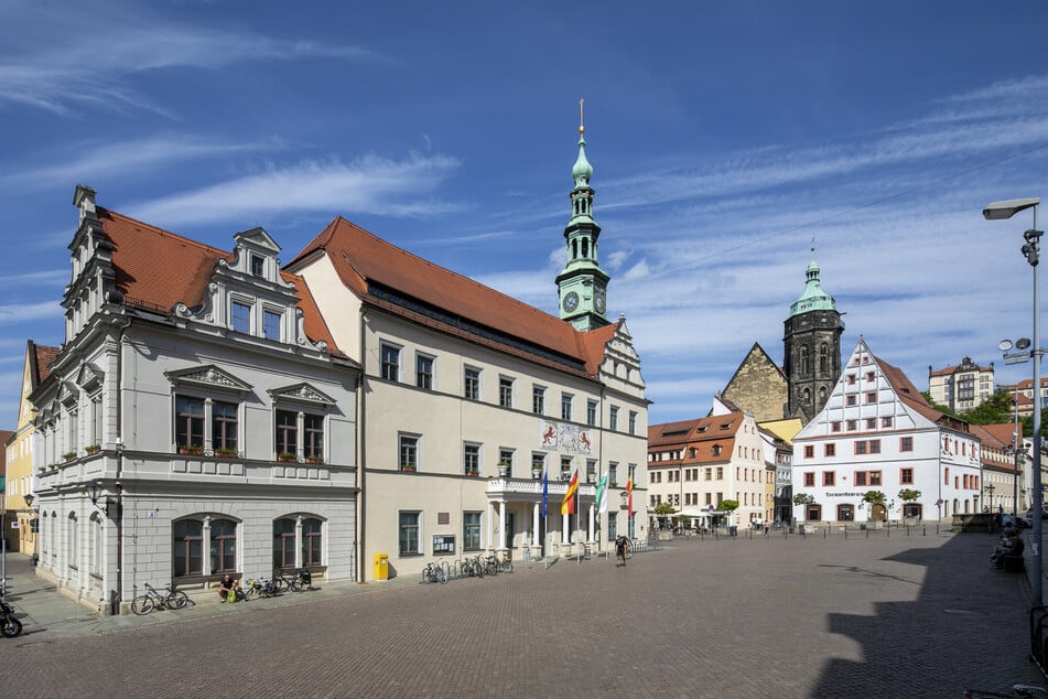 Die Polizei meldete gegen 18.10 Uhr eine rassistische Attacke auf drei Frauen in Pirna.