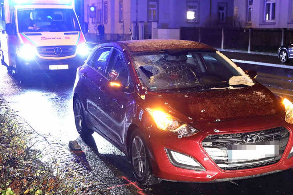 Schlimmer Unfall in Radebeul: Hyundai-Fahrerin fährt Fußgängerin tot