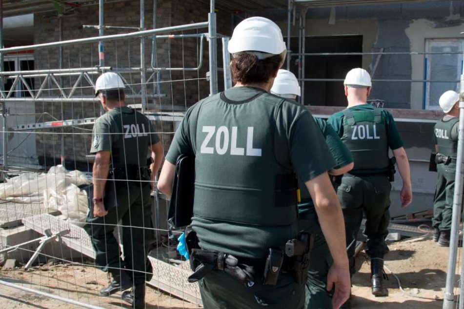 Die Zollermittler hatten zwei Geschäftsführer von Baufirmen genauer unter die Lupe genommen. (Symbolbild)