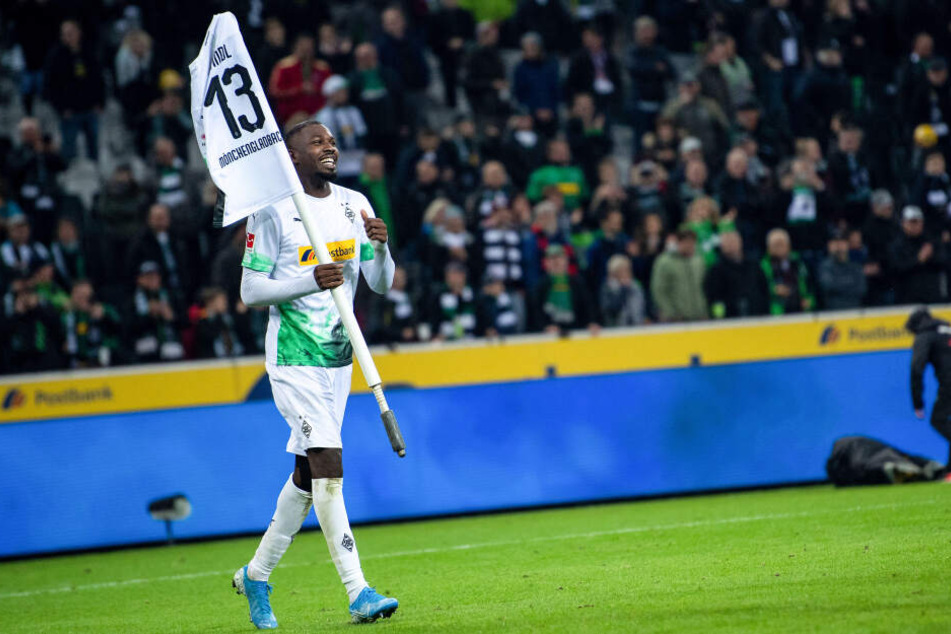 Gladbachs Marcus Thuram will auch in Köpenick die Sieges-Eckfahne schwenken.