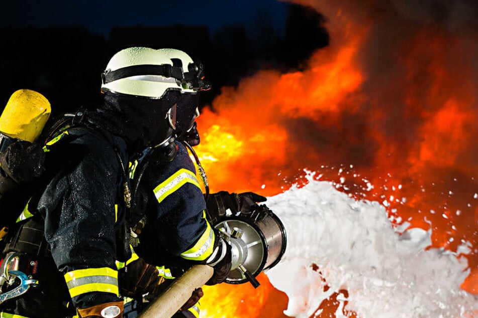 Einsätze mit der Feuerwehr sorgen bei einer jungen US-Amerikanerin für einen Adrenalinschub. (Symbolbild)