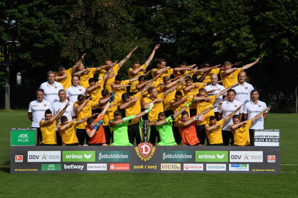 Sachsens Mannschaft des Jahres 2016! Ob die Dynamos den Preis auch mit einem "Dab" feierten?