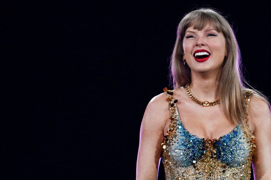 Taylor Swift shares first post since end of The Eras Tour: "It was rare. I was there."