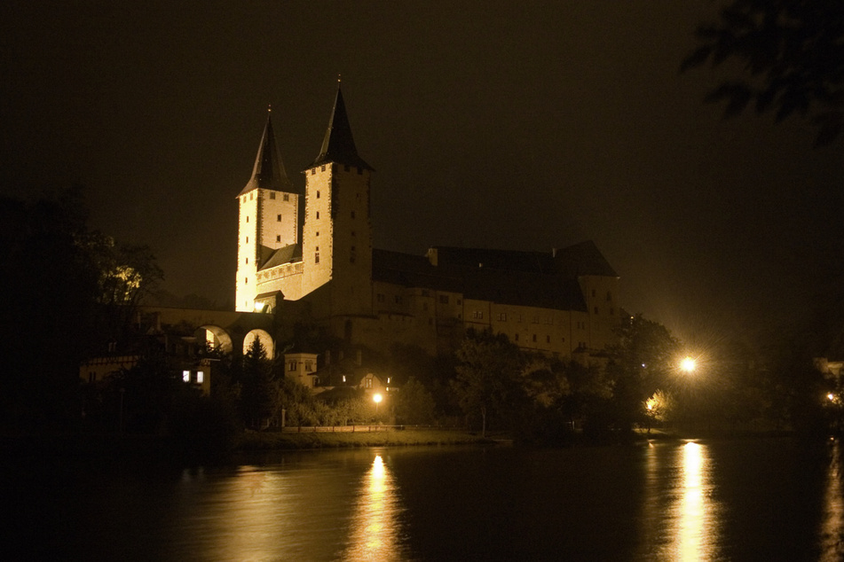 Schloss Rochlitz bei Nacht.