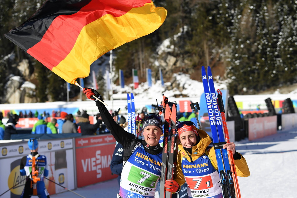 In Antholz feierte Justus Strelow mit Vanessa Voigt (26) seinen ersten Weltcup-Sieg. In der Single-Mixedstaffel waren sie an dem Tag nicht schlagbar.