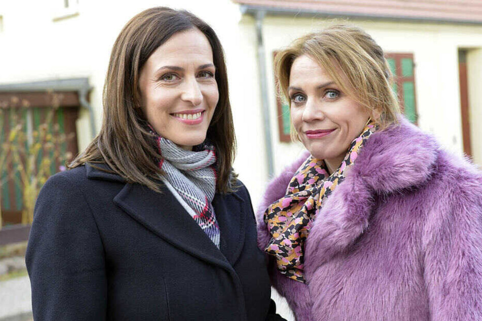 Ulrike Frank (Katrin Flemming) mit ihrer GZSZ-Kollegin Gisa Zach (Yvonne).