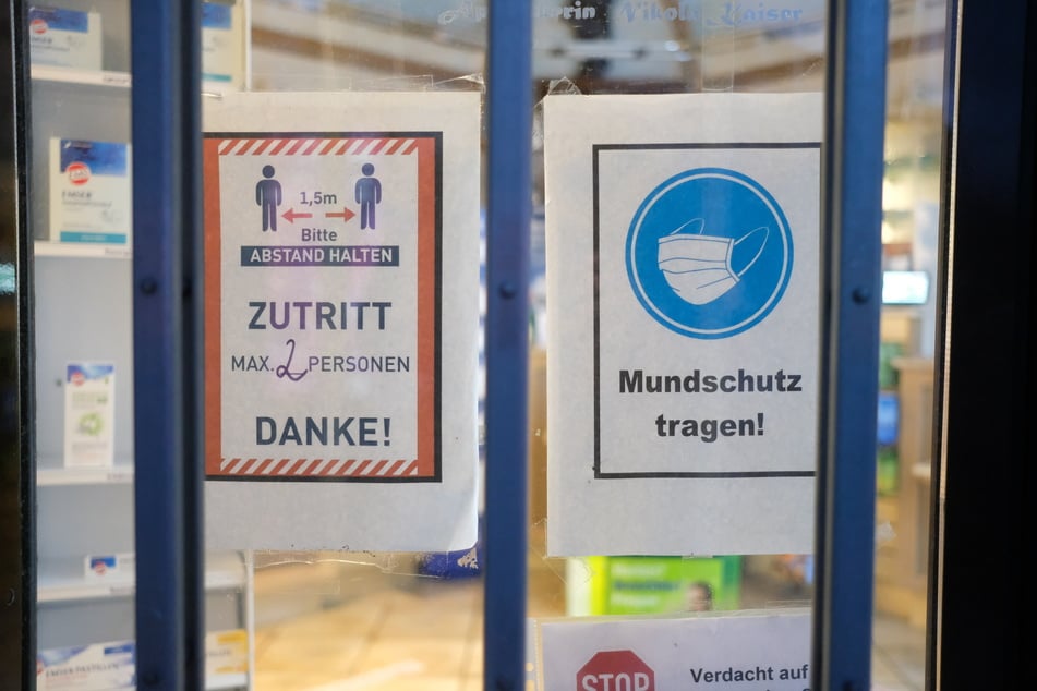 Maskenpflicht im Einzelhandel in Sachsen während der Corona-Pandemie 2020.