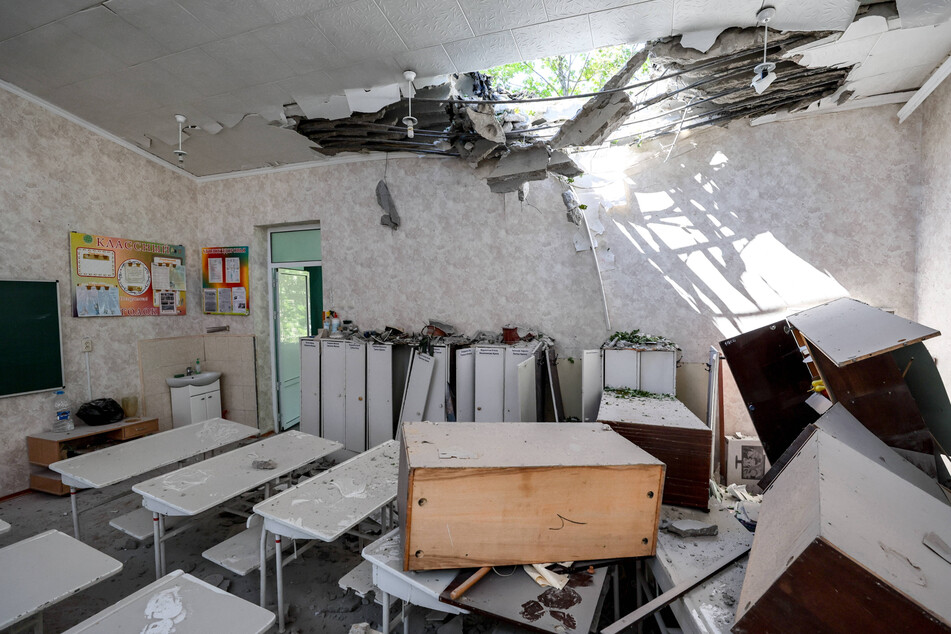 Secondary school No. 91 on Biryuzova Street suffered damage from a Ukrainian military strike on Kirovsky District.