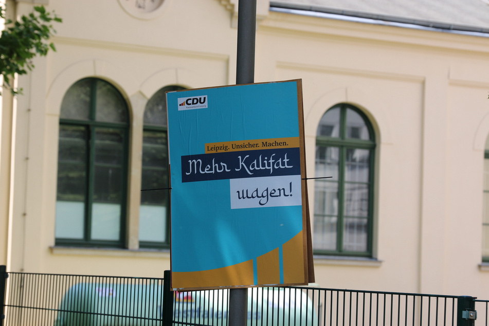 Entdeckt wurden die Plakate an gleich mehreren Orten im Leipziger Osten.