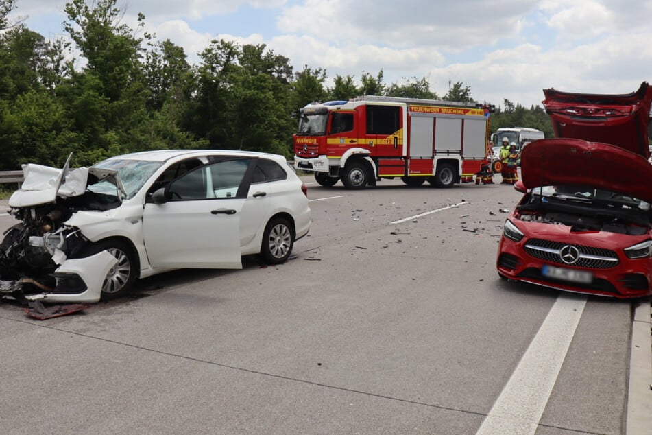 Diese beiden Fahrzeuge waren an dem Unfall beteiligt.