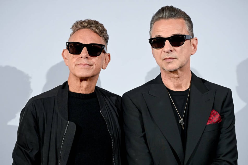 Martin Gore (61, l) und Dave Gahan (60), alias Depeche Mode, werden 2023 ein zusätzliches Konzert im Berliner Olympiastadion geben.