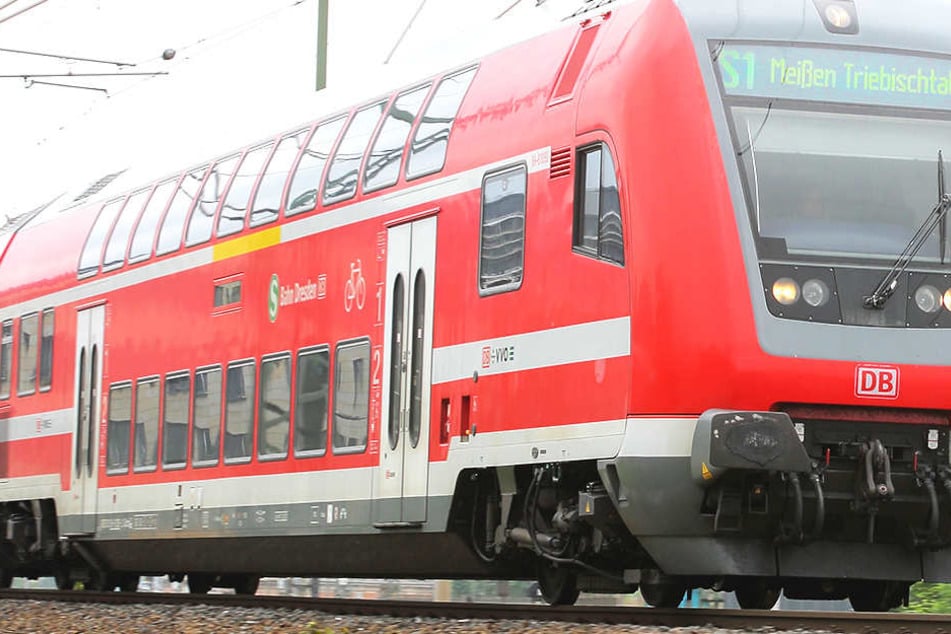 Ein Opfer wurde in der S1 verprügelt, bis es blutete.