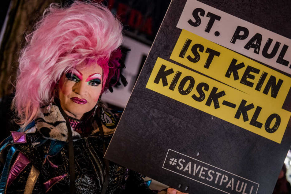 Olivia Jones bei der Demonstration "Save St. Pauli".