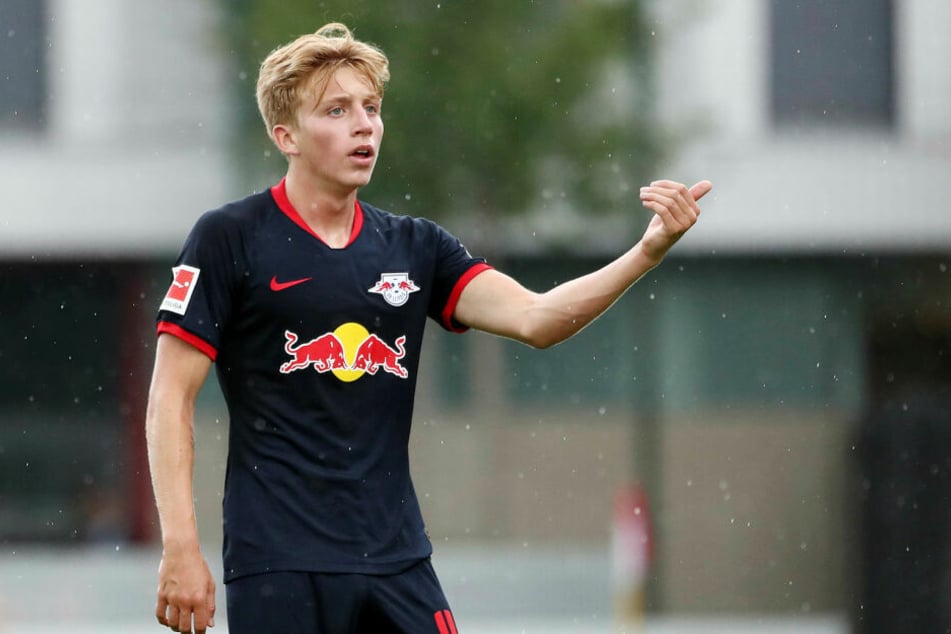 Mit Mads Bidstrup (18) steht ein weiteres dänisches Talent bei den Roten Bullen unter Vertrag.