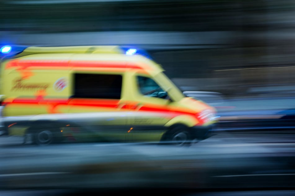 JEde Hilfe kam zu spät: Der 22-Jährige starb noch an der Unglücksstelle. (Symbolbild)