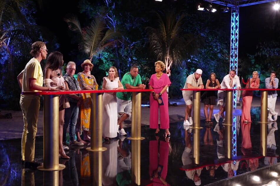 Bei der "Stunde der Wahrheit" entscheiden die Realitystars gemeinsam über das Ausscheiden eines Kandidaten. Dabei kommt es immer wieder zu Streit und hitzigen Diskussionen. (Archivbild)