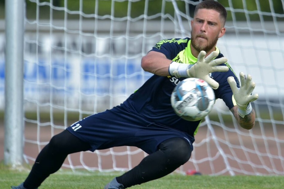 Torhüter Jannik Huth könnte beim Saisonauftakt im Kasten des SCP stehen.