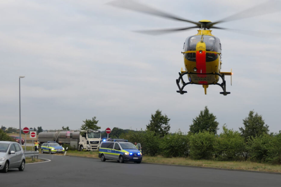 Der verletzte Fahrer (52) wurde in eine Klinik geflogen.