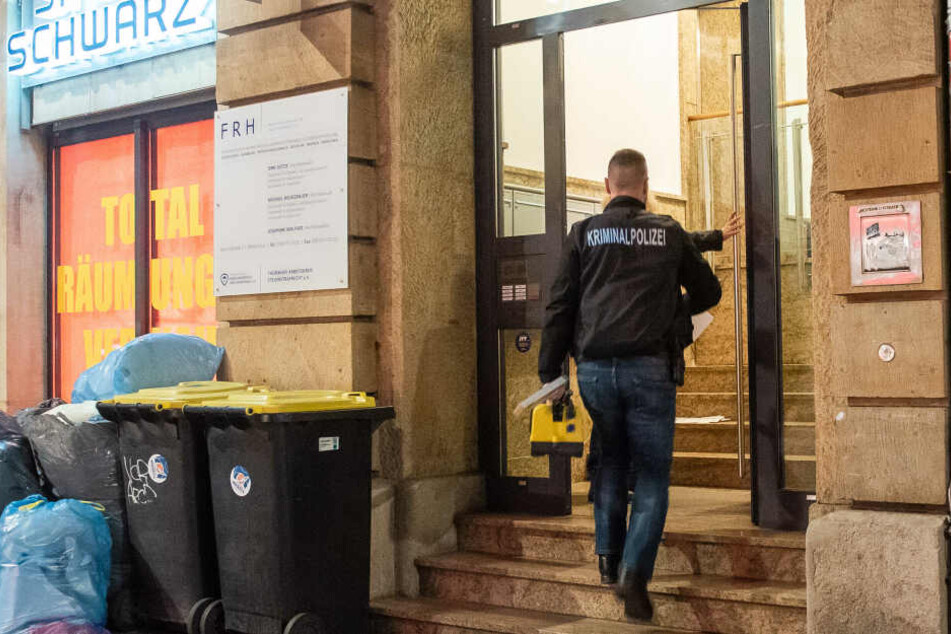 Im ersten Geschäft waren die Polizisten seit zwei Uhr in der Nacht unterwegs.