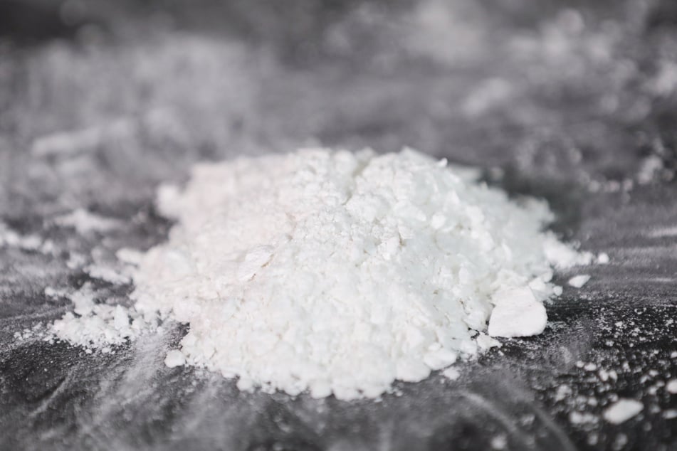 Köln: Er hatte Kokain und Crack dabei: Kölner Polizei schnappt mutmaßlichen Drogendealer in Mülheim