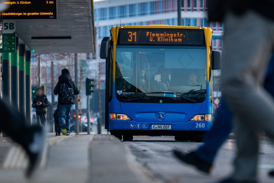 Chemnitz: Wie gut kommen Chemnitzer mit Einschränkungen in Bus und Bahn zurecht?
