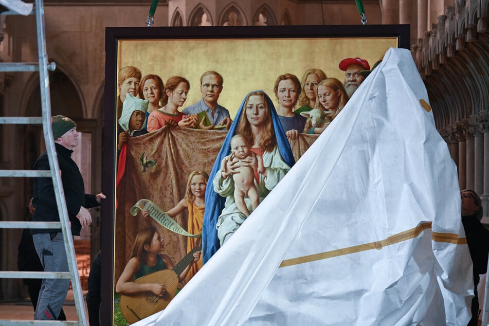 Der Standort-Streit entbrannte nach der Altarweihe im Sommer 2022. Zwischenzeitlich wurde der Altar auch schon in Paderborn und Wien ausgestellt.
