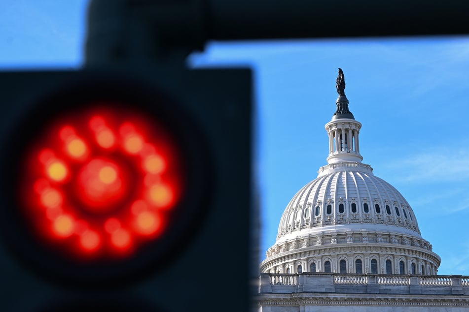 The federal government shutdown is set to stretch into next week.
