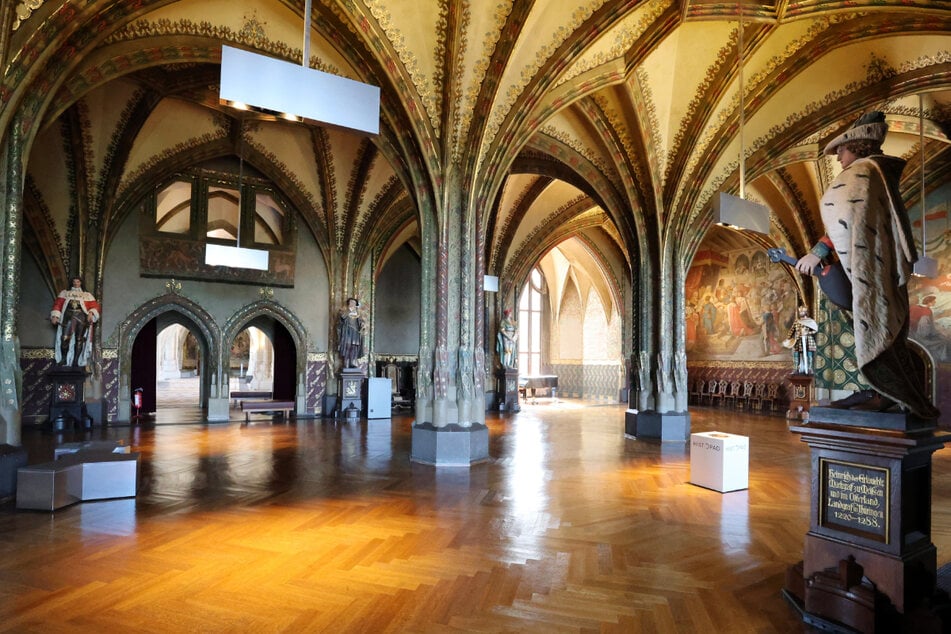 Die Ausstellung wird sich über alle drei Etagen der Burg erstrecken.