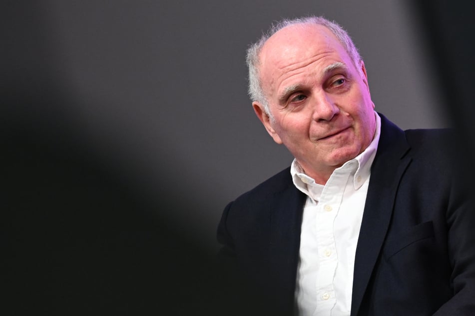 Uli Hoeneß (73) ist plötzlich nicht mehr so sicher, dass der FC Bayern den Meistertitel holt.