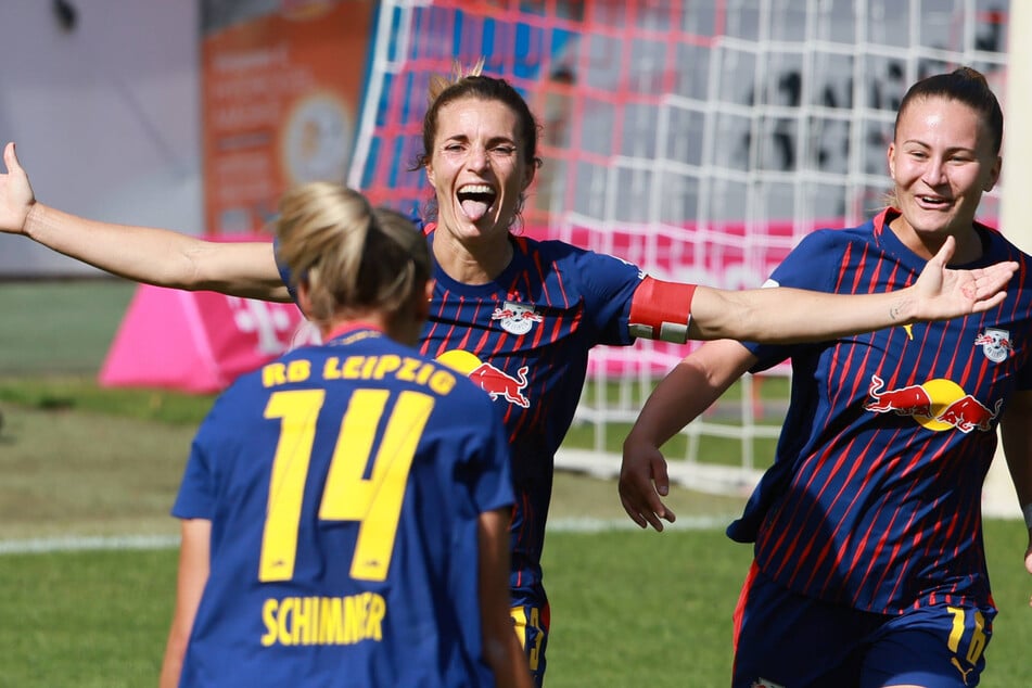 Das erste Saisonspiel beim 1. FC Köln gewannen die RB-Mädels 2:0.