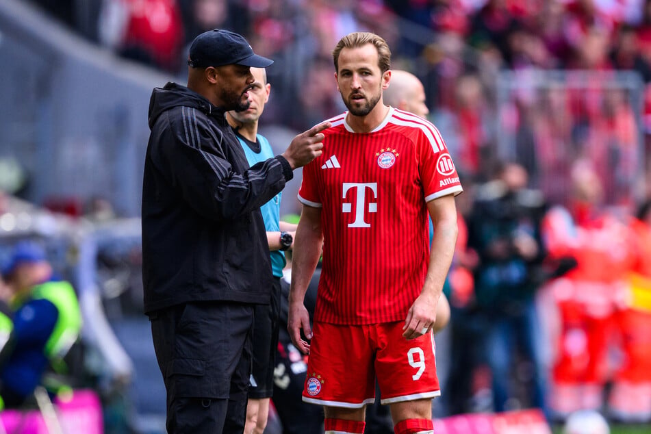 Der Stürmer denkt auch an Vincent Kompany (40), der gerade im Krankenhaus liegt.