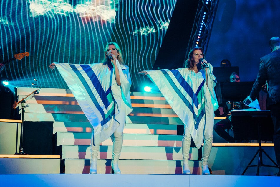 ABBAMANIA findet seit 20 Jahren Anklang bei Fans weltweit. Und das nicht nur wegen der grandiosen Bühnen-Outfits und Light-Show.