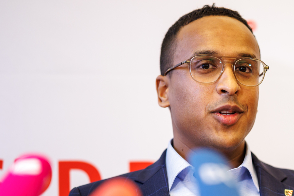 Rassismus gegen SPD-Politiker Ahmed: Partei erstattet Anzeige