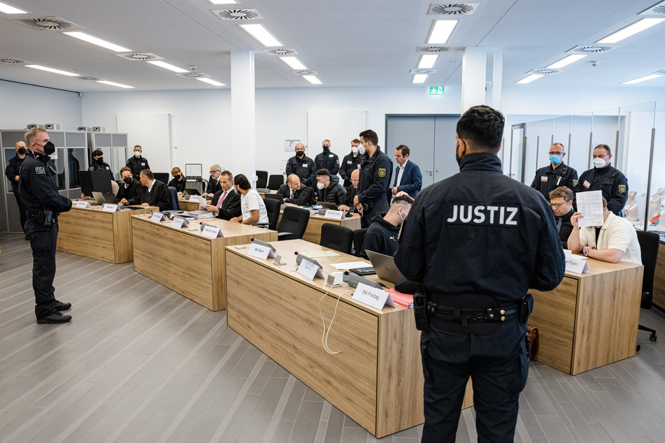 Im Dresdner Landgericht wird erwartet, dass zur nächsten Verhandlung auch die Angeklagten Angaben machen.